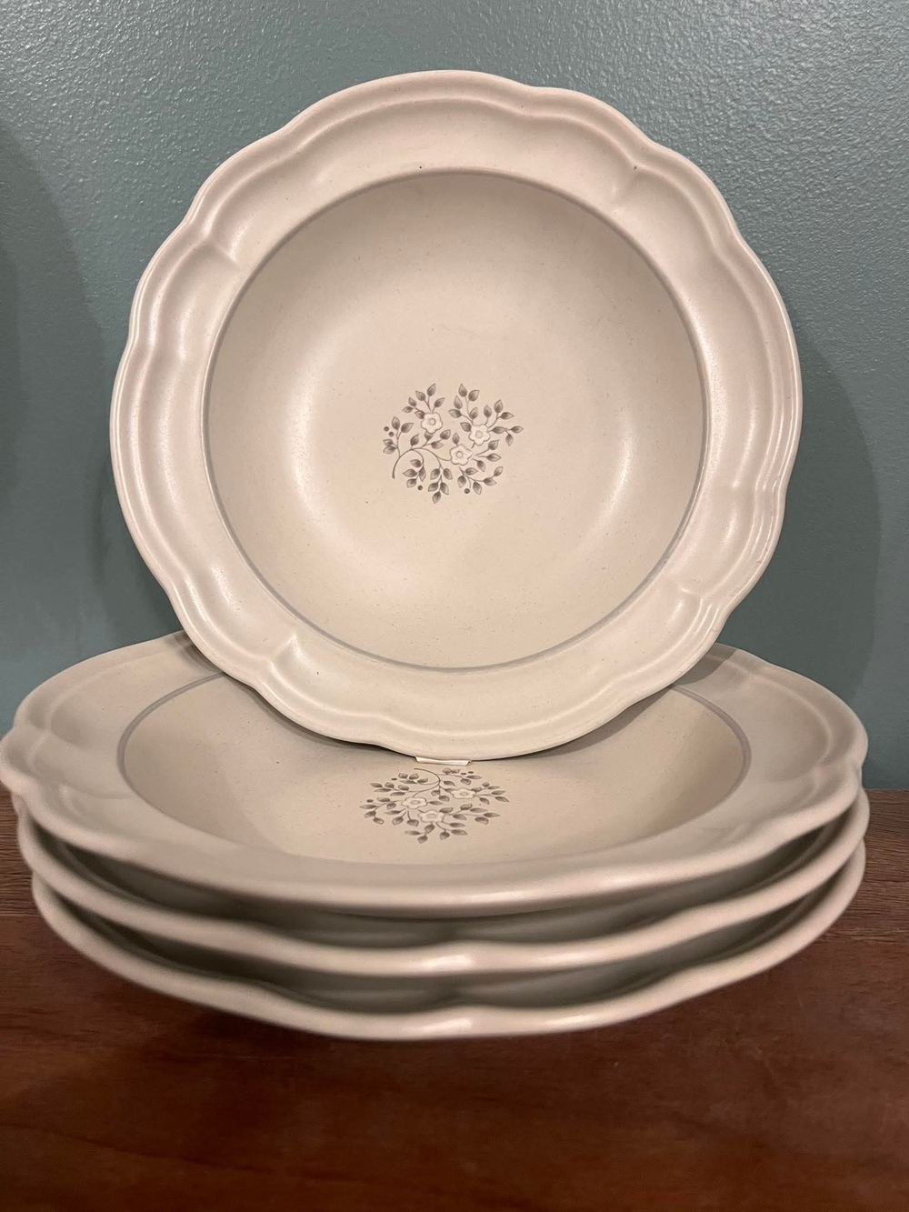 Pfaltzgraff Cream Scalloped Rim Dinner Plates with Gray Floral Motif
